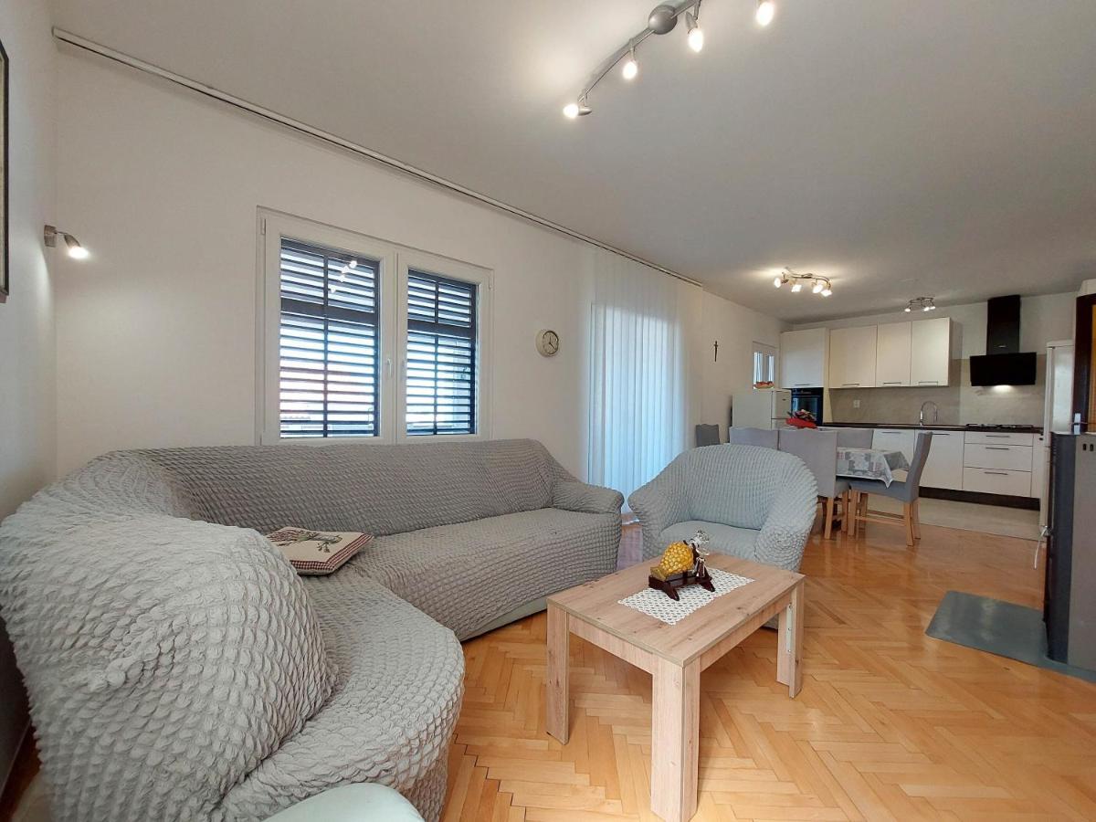 Apartment Neda Punat Εξωτερικό φωτογραφία